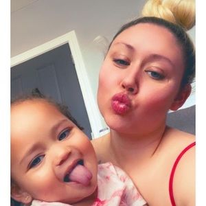 Meet your Posher, Crystal